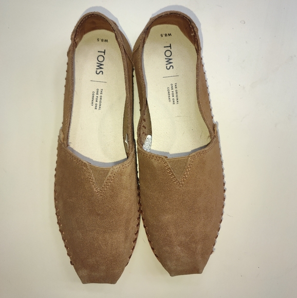 Tom's Moccasins - Picture 2 of 2